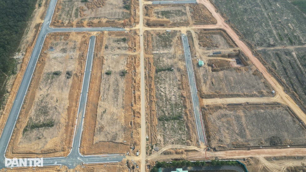 Người dân thấp thỏm việc bàn giao đất làm dự án cao tốc Biên Hòa - Vũng Tàu - 1 Người dân thấp thỏm việc bàn giao đất làm dự án cao tốc Biên Hòa - Vũng Tàu - 1