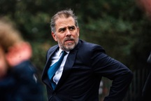 Con trai ông Biden nhận tội trốn thuế