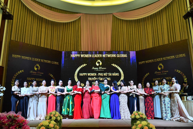 Lắng đọng, cảm xúc trong đêm hội “Happy Women - phụ nữ tài năng truyền cảm hứng Tây Nguyên”