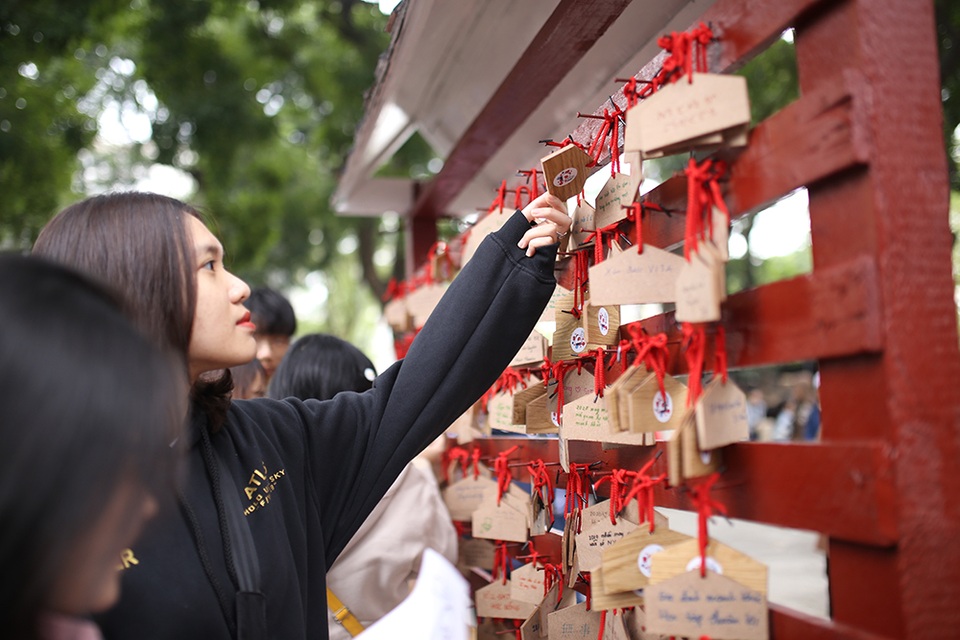 Bạn trẻ Việt tập làm bánh mochi, diễn cosplay tại lễ hội Nhật Bản - 2 Bạn trẻ Việt tập làm bánh mochi, diễn cosplay tại lễ hội Nhật Bản - 2