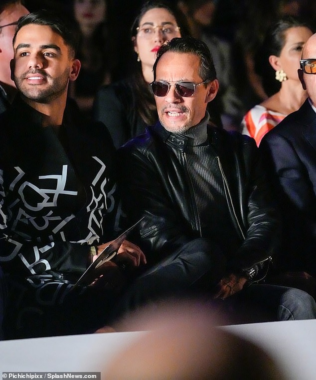 4 tháng sau khi sinh con, Hoa hậu Hoàn vũ Paraguay tái xuất sàn catwalk - 3