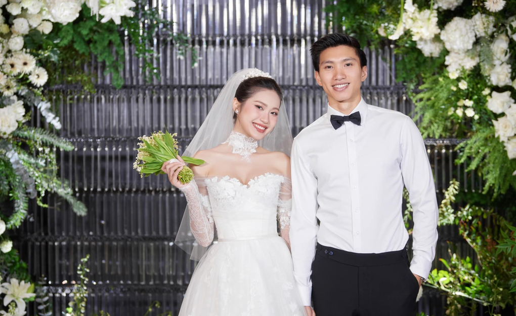 Doãn Hải My mặc 4 chiếc váy cưới khoe dáng gợi cảm tại Hà Nội - 6