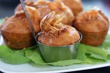 Ăn miếng bánh cóng… lòng không muốn về