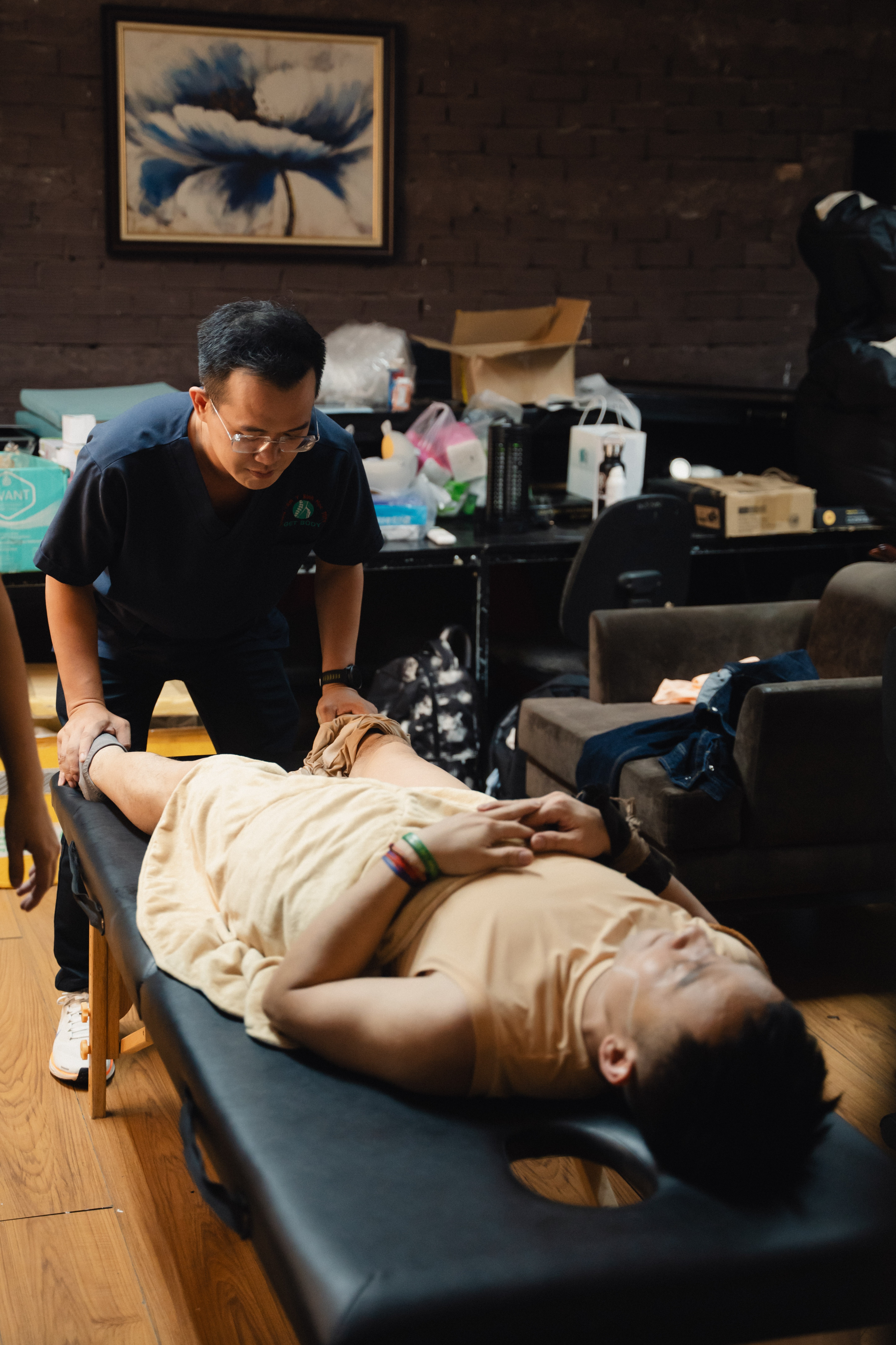 ब्रदर ओवरकमिंग अ थाउजेंड चैलेंजेस - 2 के फाइनल से पहले टीएन दात घायल हो गए थे Tiến Đạt gặp chấn thương trước chung kết Anh trai vượt ngàn chông gai - 2