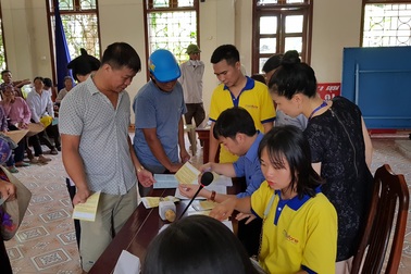 MobiFone cấp hơn 90.000 đầu thu DVB-T2 cho dân nghèo Nam Định, Ninh Bình