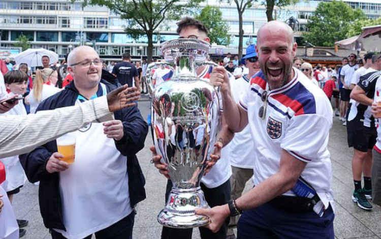 CDVAnh2.png CDVAnh2.png