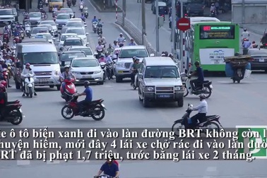 Nhiều xe biển xanh đi vào đường xe buýt nhanh BRT