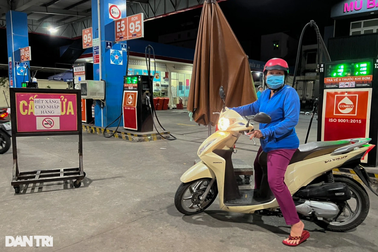 Cây xăng thiếu hàng và trách nhiệm điều hành