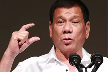 Cảnh báo Trung Quốc, Philippines tuyên bố không cần xin phép khi đi qua Biển Đông