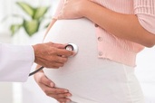 Nhiều phụ nữ đối mặt thai kỳ nguy cơ cao do béo phì và sinh con muộn