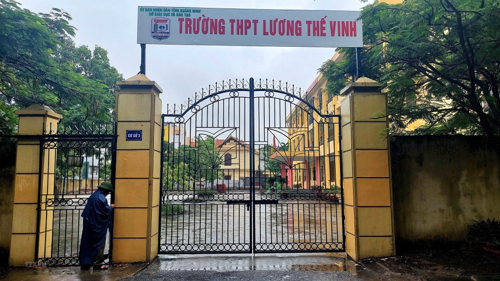 135 học sinh lớp 10 bỗng dưng bị nghỉ học: UBND tỉnh Quảng Ninh vào cuộc - 1 135 học sinh lớp 10 bỗng dưng bị nghỉ học: UBND tỉnh Quảng Ninh vào cuộc - 1