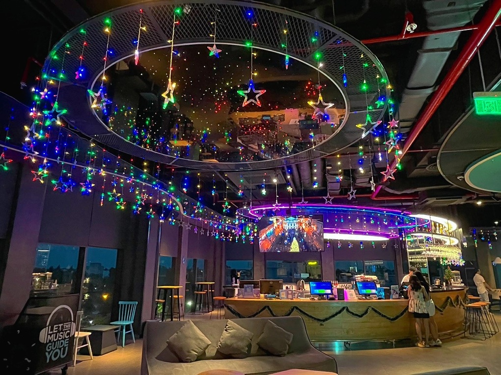 Khám phá không gian giúp các bạn trẻ có ngay bộ ảnh dùng từ Noel đến Tết - 3