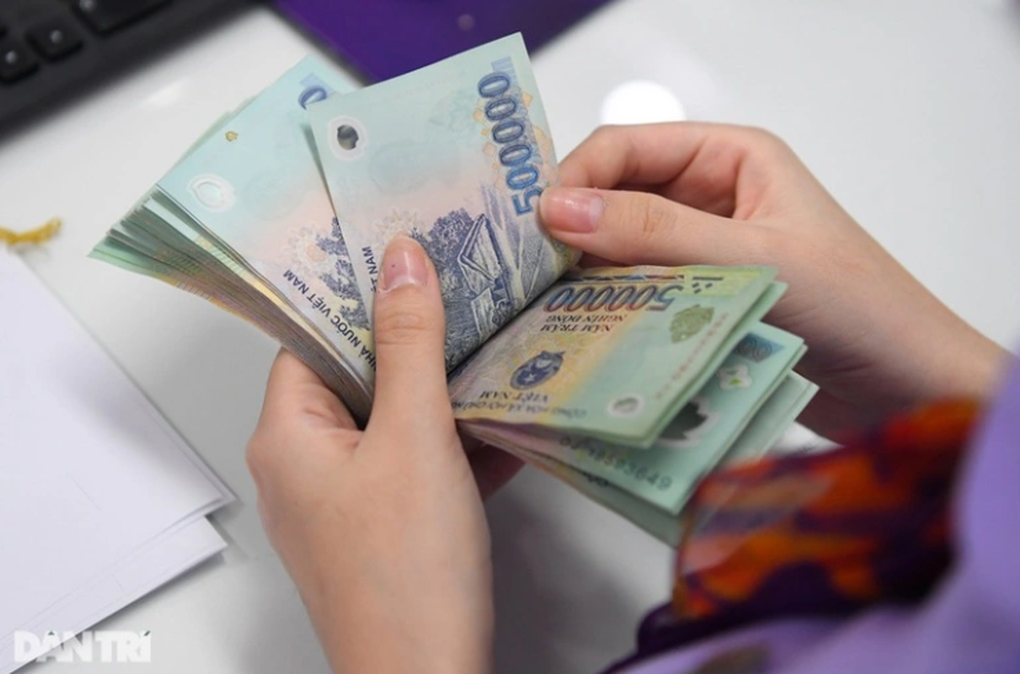 Cử tri phản ánh công chức vẫn còn băn khoăn về lương, Bộ Nội vụ nói gì? - 1 Cử tri phản ánh công chức vẫn còn băn khoăn về lương, Bộ Nội vụ nói gì? - 1