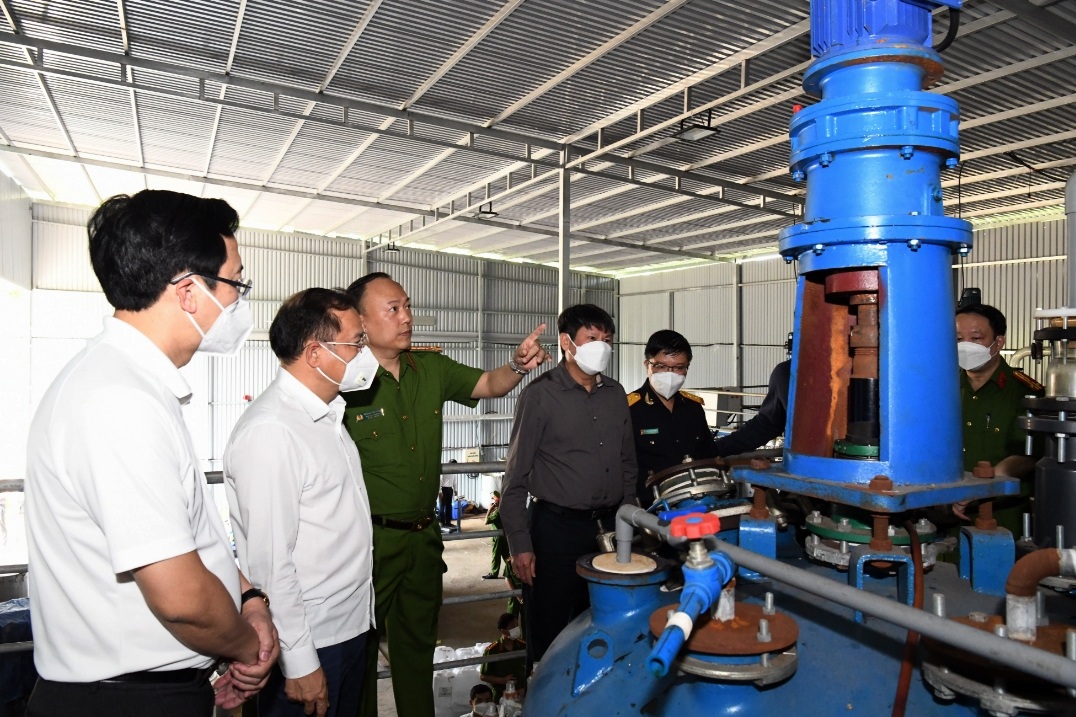 מפעל סמים ענק ליד בית קברות: בעל הקרקע זוהה - 3 Xưởng ma túy khủng gần nghĩa trang: Đang xác định chủ đất - 3