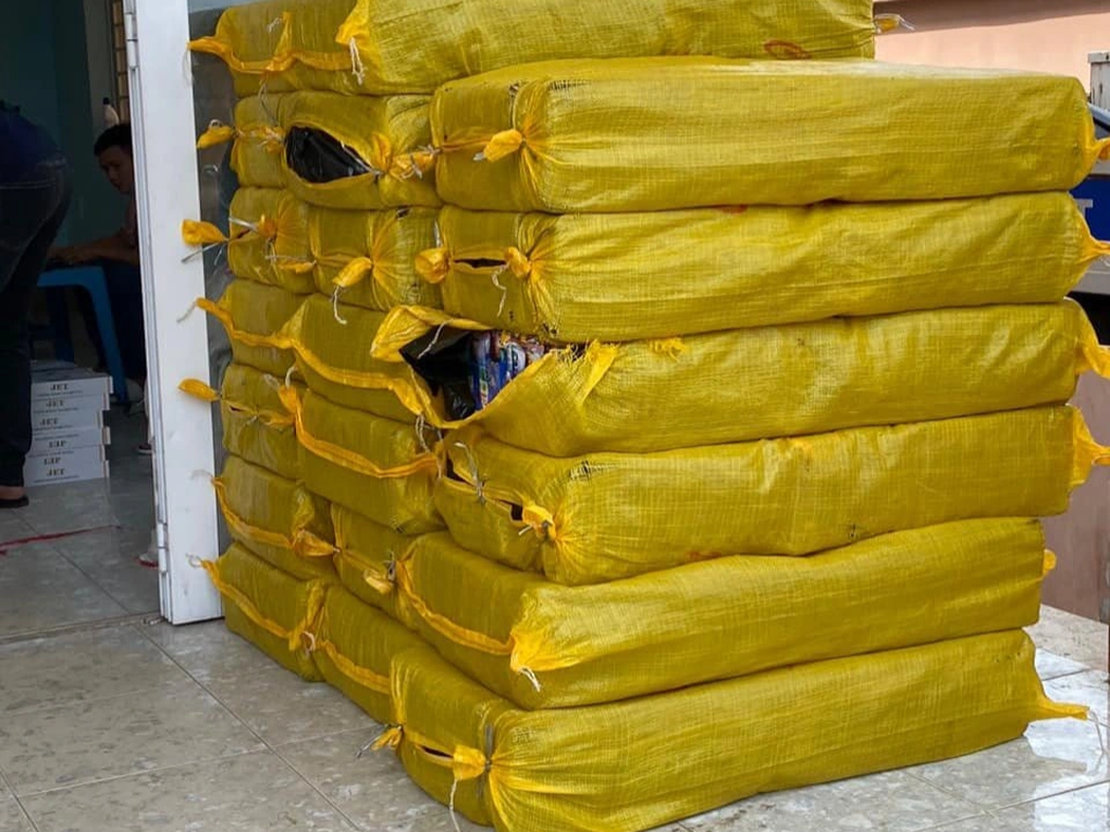 Bắt quả tang vụ vận chuyển hơn 600kg pháo lậu ở Vũng Tàu - 1 Bắt quả tang vụ vận chuyển hơn 600kg pháo lậu ở Vũng Tàu - 1
