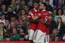 HLV Erik Ten Hag ca ngợi Fernandes và Rashford sau trận thắng Betis