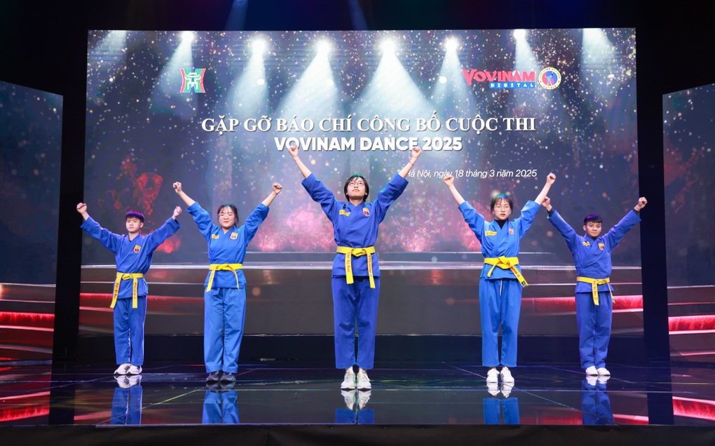 Vovinam Dance: Kết hợp võ thuật với vũ đạo, sân chơi mới cho giới trẻ - 1 “Vovinam Dance”: Kết hợp võ thuật với vũ đạo, sân chơi mới cho giới trẻ