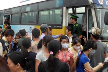 Xe buýt “chưa đẹp” trong mắt người dân