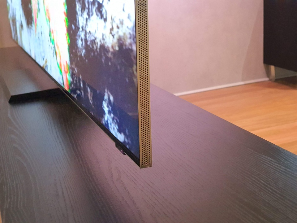 Cận cảnh TV 8K không viền màn hình của Samsung tại CES 2020 - 4 Cận cảnh TV 8K không viền màn hình của Samsung tại CES 2020 - 4