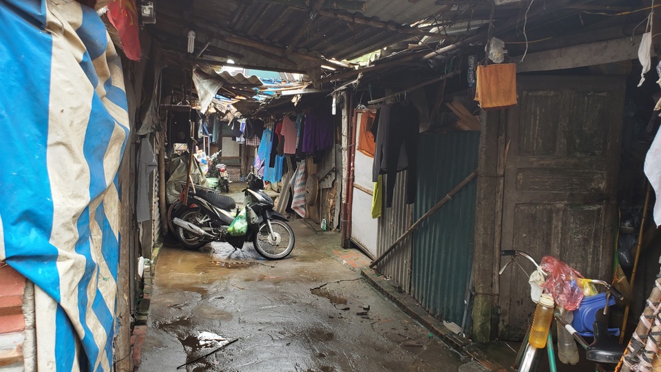 Người lao động nghèo lao đao giữa “cơn bão” dịch Covid-19 - 8 Người lao động nghèo lao đao giữa “cơn bão” dịch Covid-19 - 8