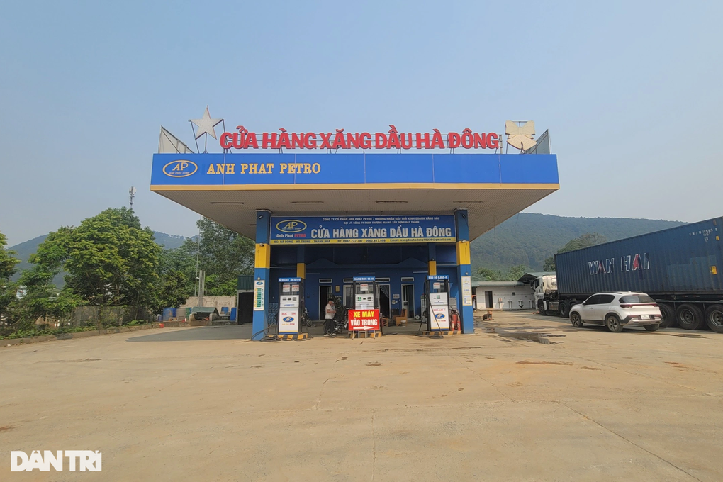 Tài xế taxi kể phút giây chạm mặt phạm nhân trốn trại ở Thanh Hóa - 3 Tài xế taxi kể phút giây chạm mặt phạm nhân trốn trại ở Thanh Hóa - 3
