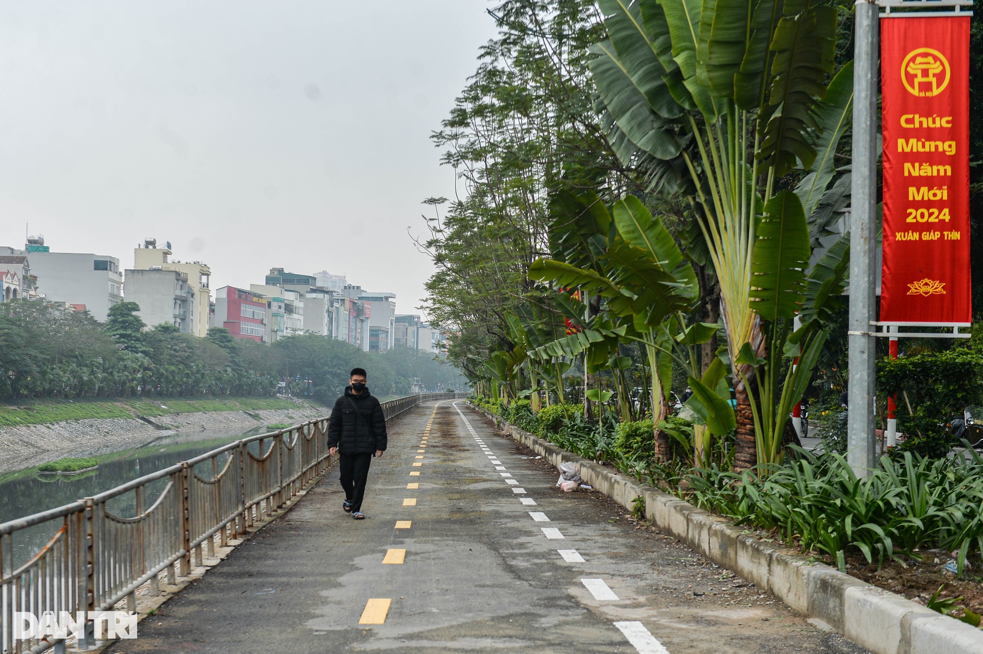 Làn đường đầu tiên dành riêng cho xe đạp ở Hà Nội thành hình - 4