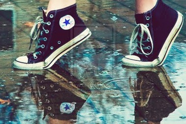 Trong veo mưa tháng sáu