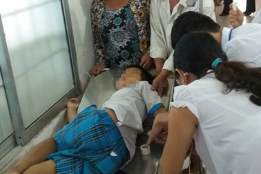 Học sinh lớp 4 tử vong bất thường tại trường