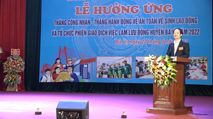 Ông Nguyễn Đức Anh – Phó Chủ tịch UBND huyện Ba Vì phát biểu khai mạc buổi lễ