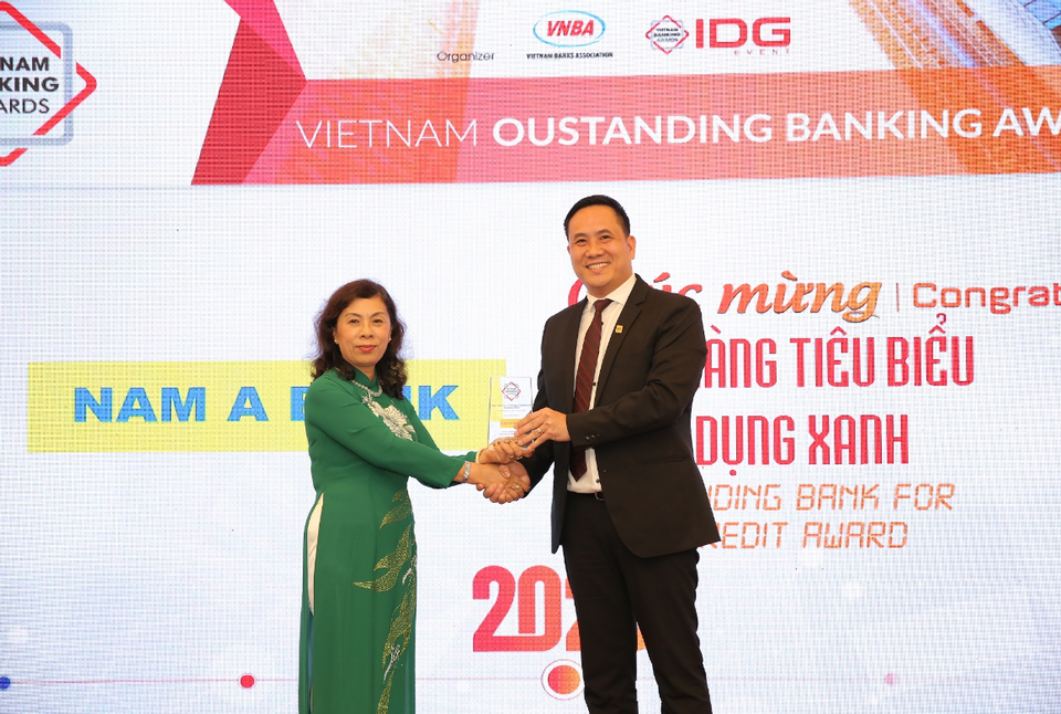 Nam A Bank nhận giải thưởng Ngân hàng tiêu biểu về Tín dụng xanh - 1 Nam A Bank nhận giải thưởng Ngân hàng tiêu biểu về Tín dụng xanh - 1