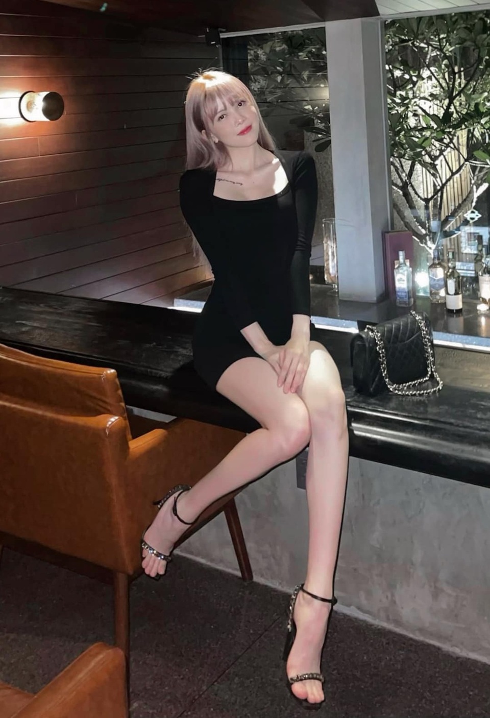 Diễm My 9X, Lan Ngọc hở bạo khoe dáng nhưng không phản cảm - 7 Diễm My 9X, Lan Ngọc hở bạo khoe dáng nhưng không phản cảm - 7