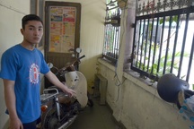 Trộm phá hàng rào lấy 4 xe máy trong đêm