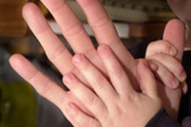 Giải mã thông điệp từ bàn tay 