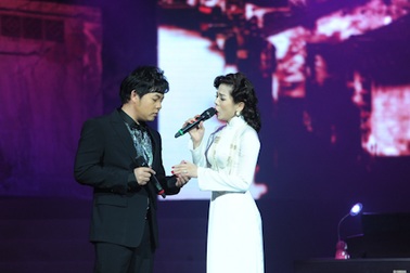 Quang Lê thần tượng Lệ Quyên