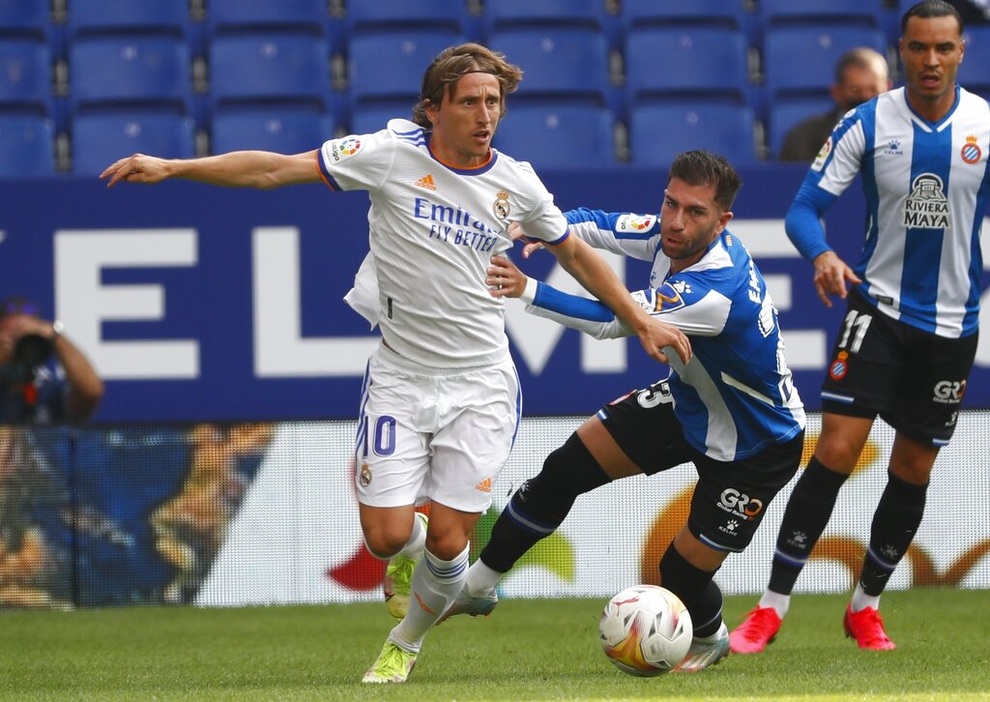 Thua sốc trước Espanyol, Real Madrid bị Atletico cân bằng về điểm số - 5 Thua sốc trước Espanyol, Real Madrid bị Atletico cân bằng về điểm số - 5