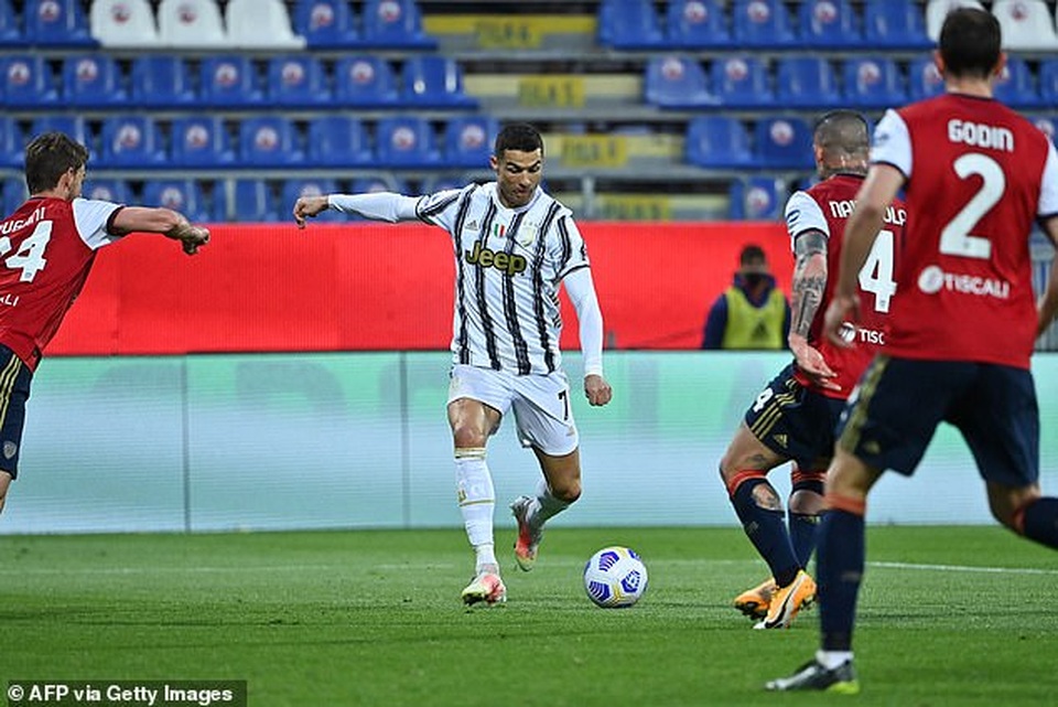 C.Ronaldo lập hat-trick chớp nhoáng, Juventus đại thắng rực rỡ - 4 C.Ronaldo lập hat-trick chớp nhoáng, Juventus đại thắng rực rỡ - 4