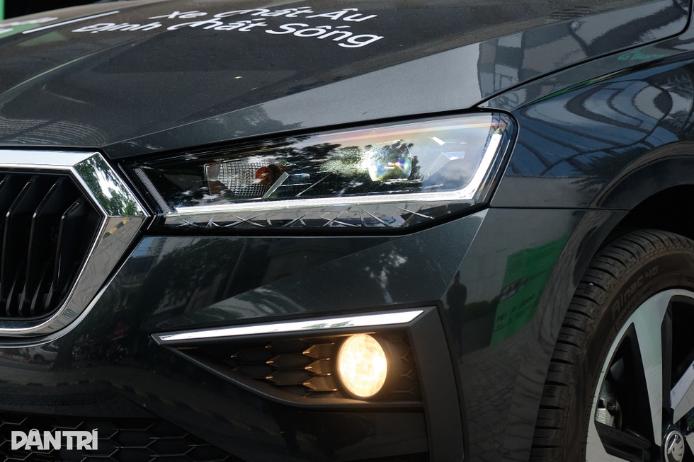 Chênh giá tới 100 triệu, các phiên bản của Skoda Slavia khác biệt thế nào? - 2 Chênh giá tới 100 triệu, các phiên bản của Skoda Slavia khác biệt thế nào? - 2