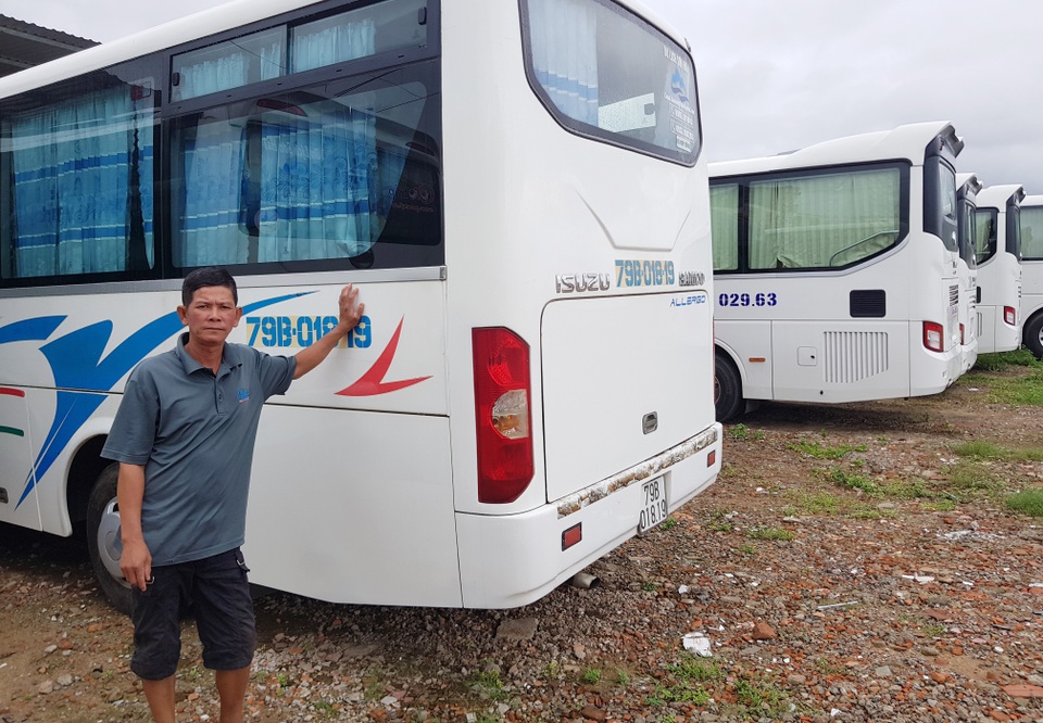 Covid-19 khiến tài xế xe du lịch chuyển nghề... phụ hồ, bảo vệ - 4 Covid-19 khiến tài xế xe du lịch chuyển nghề... phụ hồ, bảo vệ - 4