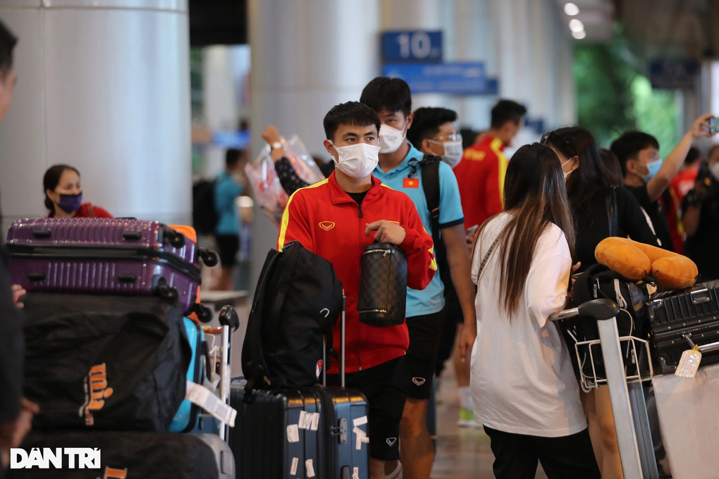 U23 Việt Nam về đến TPHCM sau hành trình tại giải U23 châu Á - 2 U23 Việt Nam về đến TPHCM sau hành trình tại giải U23 châu Á - 2