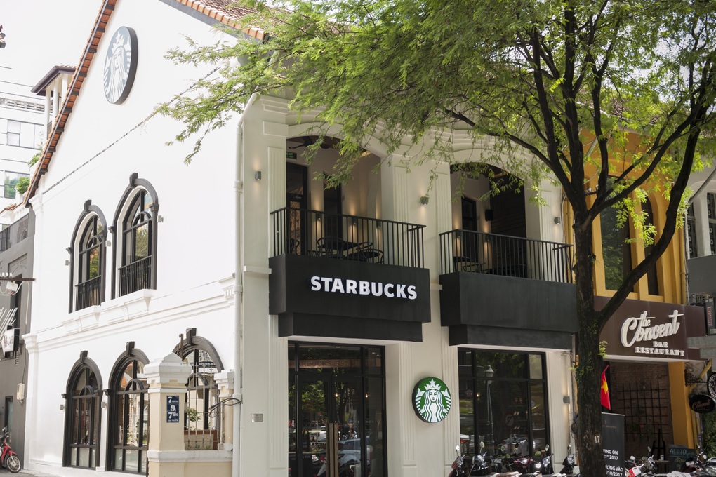 Cửa hàng Starbucks cao cấp đầu tiên ở trung tâm TPHCM đóng cửa - 1 Cửa hàng Starbucks cao cấp đầu tiên ở trung tâm TPHCM đóng cửa - 1