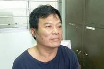 Ghen tuông, chồng khóa cửa tẩm xăng đốt vợ