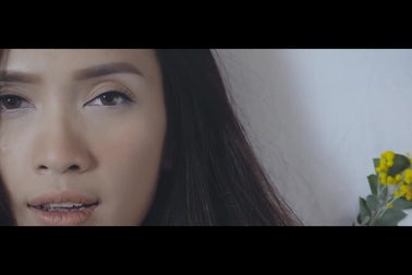 Ái Phương - Tôi thấy hoa vàng trên cỏ xanh