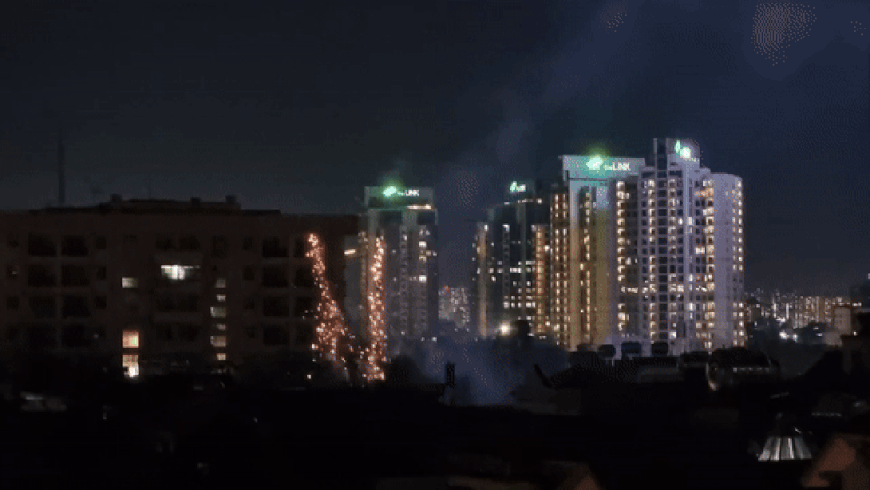 Pháo hoa Z121 trước nhận xét không có lợi ích gì - 1 Pháo hoa Z121 trước nhận xét không có lợi ích gì - 1