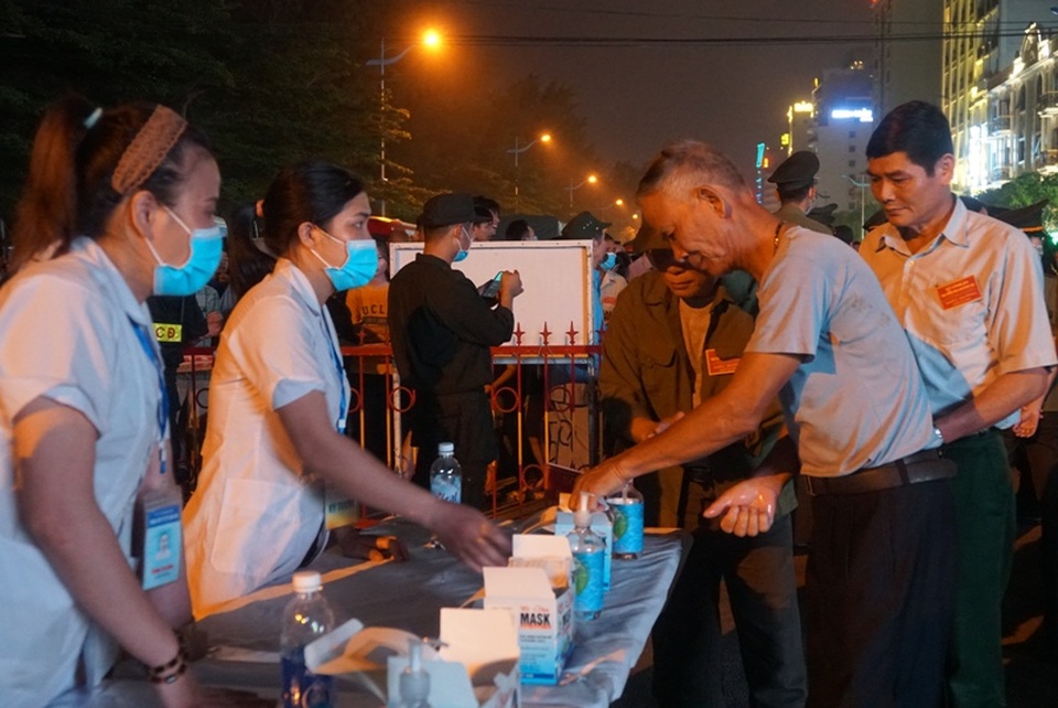 Đình chỉ hoạt động doanh nghiệp không đảm bảo phòng, chống dịch Covid-19 - 1 Đình chỉ hoạt động doanh nghiệp không đảm bảo phòng, chống dịch Covid-19 - 1
