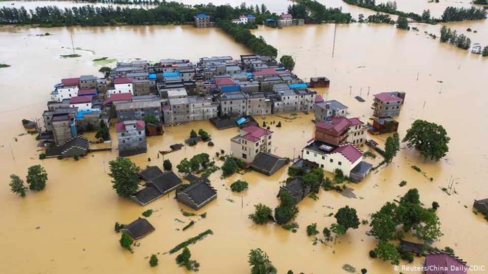 Nước 33 sông Trung Quốc dâng kỷ lục, Giang Tây ban bố biện pháp thời chiến - 1 Nước 33 sông Trung Quốc dâng kỷ lục, Giang Tây ban bố biện pháp thời chiến - 1