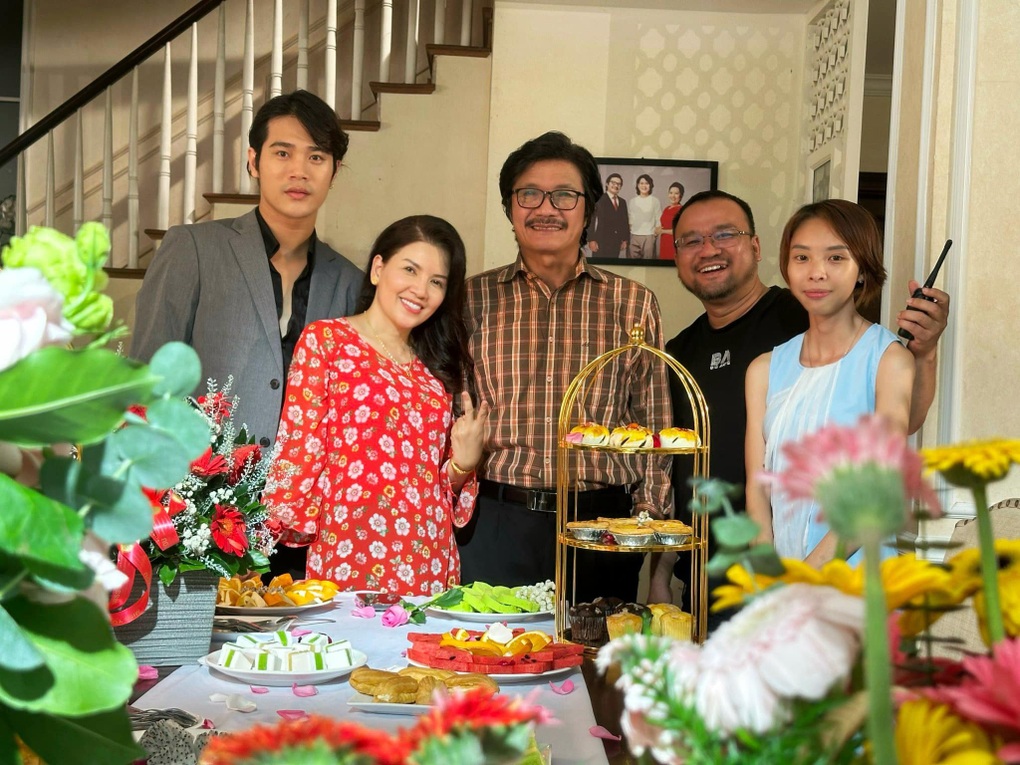 NSƯT Ngọc Trinh: Đời tư kín tiếng và vai diễn dang dở trong Mùi ngò gai - 2 NSƯT Ngọc Trinh: Đời tư kín tiếng và vai diễn dang dở trong Mùi ngò gai - 2