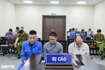 Tra tấn, nhổ 14 chiếc răng của lập trình viên để ép viết game đánh bạc