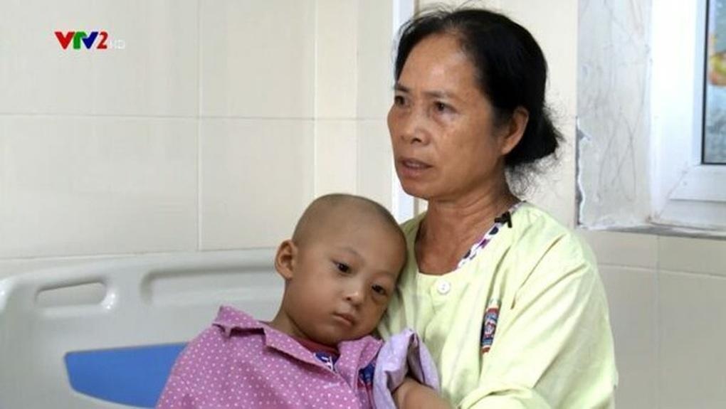 Kỳ tích đến với bé trai bị ung thư mắt - 1 Kỳ tích đến với bé trai bị ung thư mắt - 1