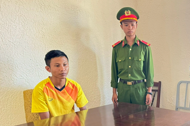 Vừa gây ra vụ trộm, cướp, về nhà đã thấy công an chờ sẵn