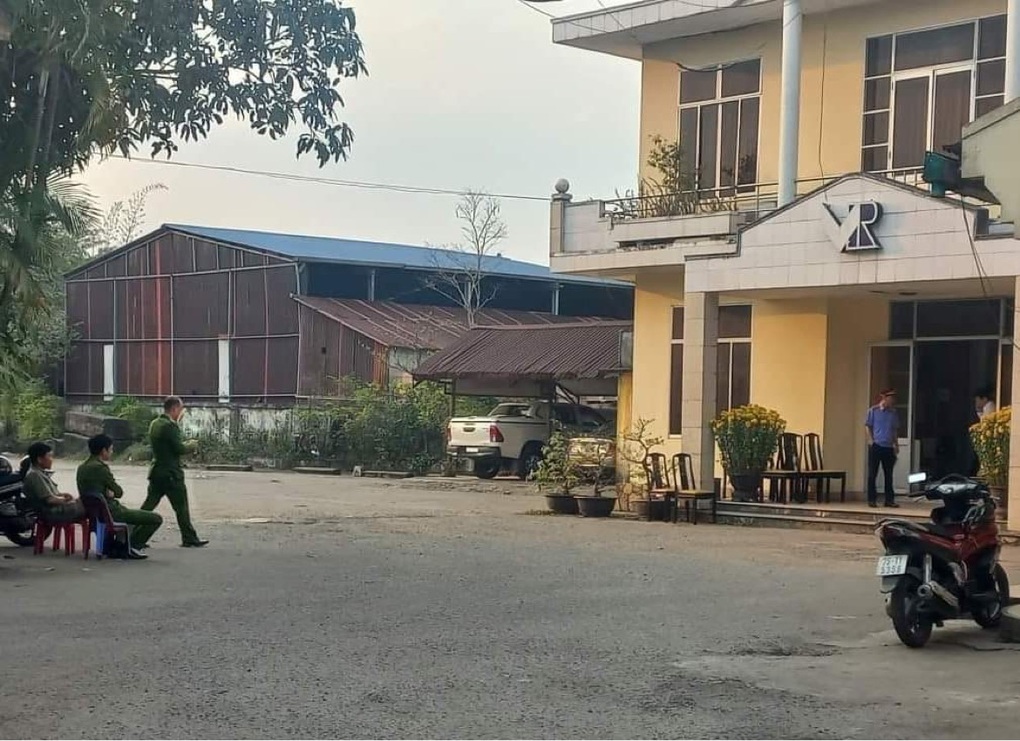 Phong tỏa trung tâm đăng kiểm ở Huế - 1 Phong tỏa trung tâm đăng kiểm ở Huế - 1